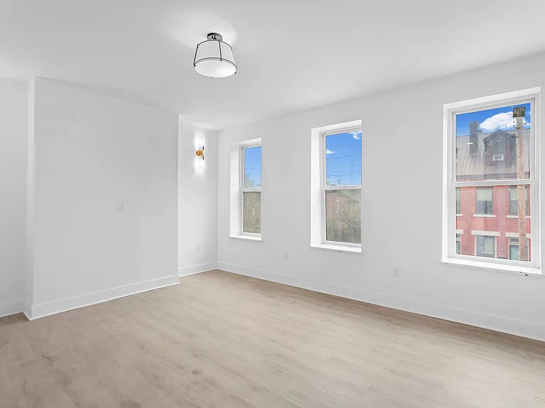 2035 Forbes Ave #201 — Photo 11