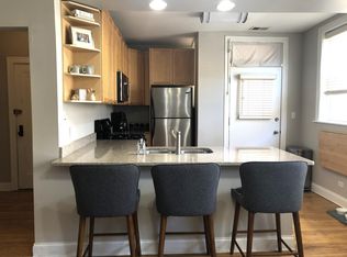 2236 W Roscoe St #3, Chicago, IL 60618