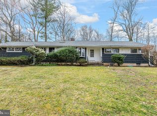 41 Manning Ln, Lawrence Township, NJ 08648