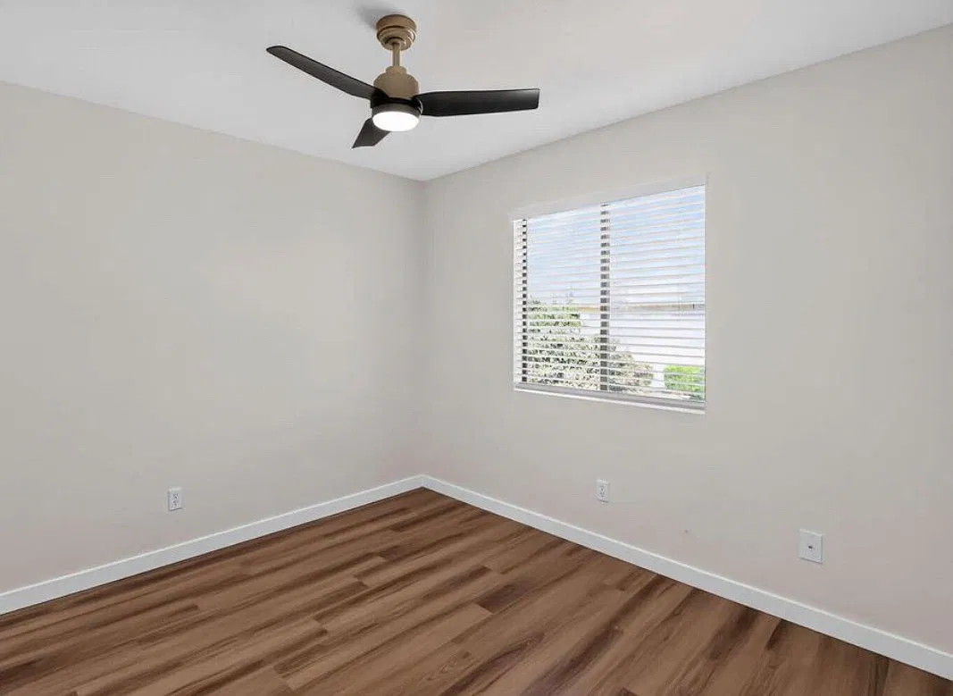 2 bed, 959 sqft, $2,100 — Photo 3