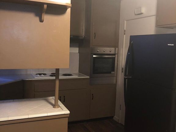 2nd image of 3111 McKinley Dr