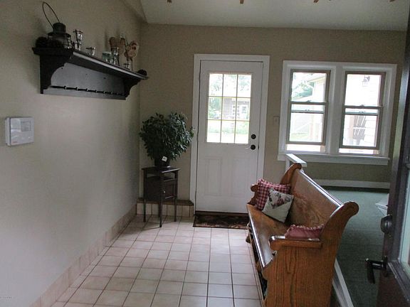 3rd image of 253 W Norton Ave
