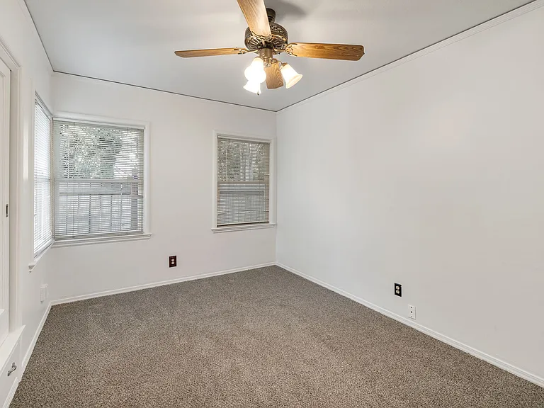 1427 N Arthur Ave — Photo 16