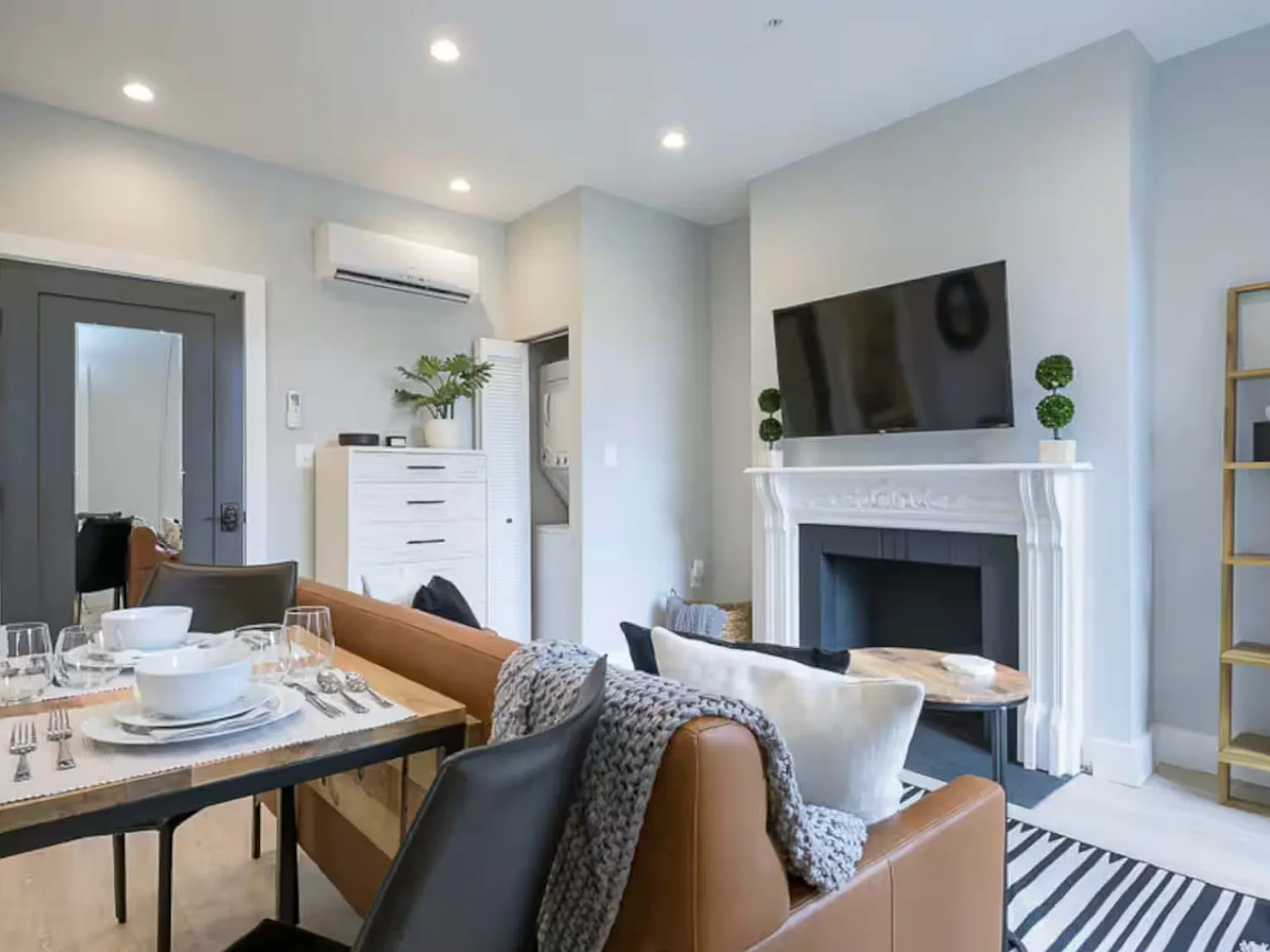 1 bed, 450 sqft, $4,530 — Photo 3