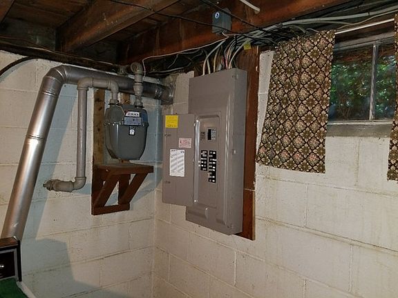 2nd image of 25 Drake Dr
