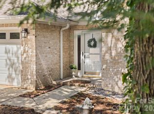 113 Laura Trce, Hendersonville, NC 28792