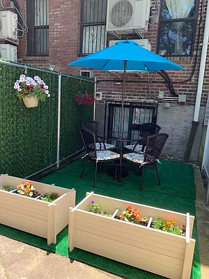 Rented by The InHouse Group | media 17