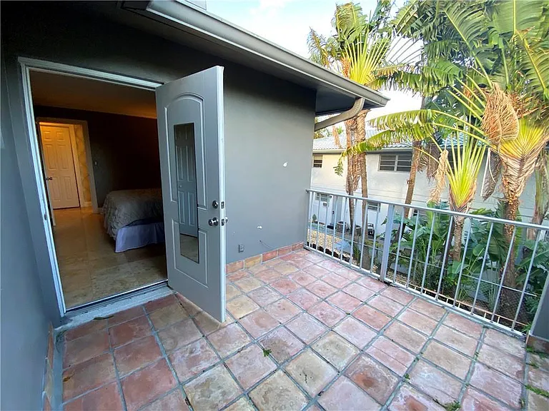 600 NE 7th Ave #14 — Photo 9