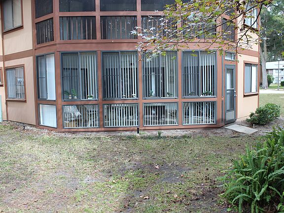 3rd image of 17 Mid Pines Cir