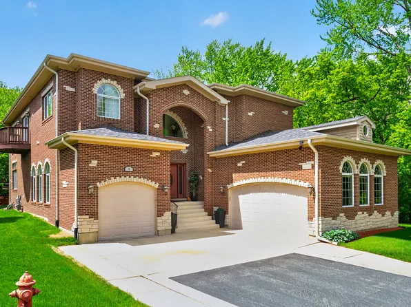 4 Dani Ln, Schaumburg, IL 60193