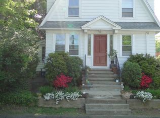46 Chestnut St #3, Branford, CT 06405
