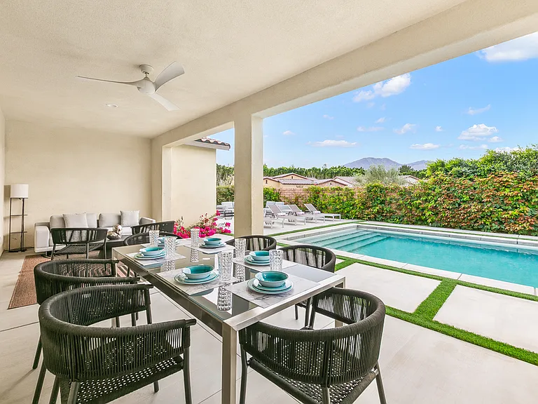 Covered Patio Seasting
