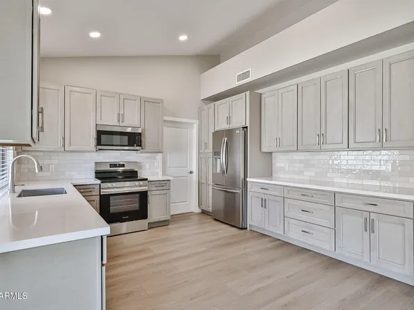 19824 N 94TH Lane, Peoria, AZ 85382