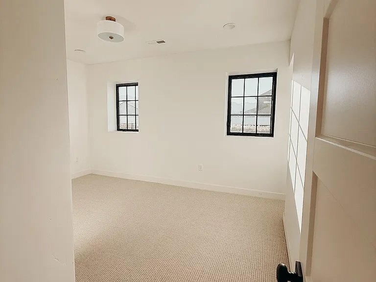 1146 S Lauren Ln #B — Photo 12