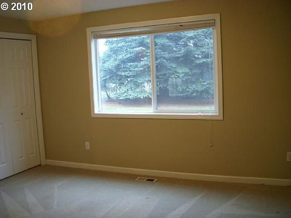 Master bedroom with Bath