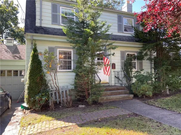 71 Dessa Drive, Hamden, CT 06517