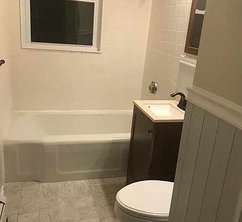 3rd image of 15 Newport Ter #1