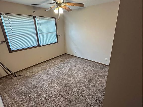 4th image of 1083 NW Greenwood St #1083