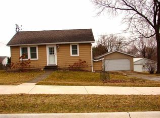 423 N Ella St, Riverside, IA 52327