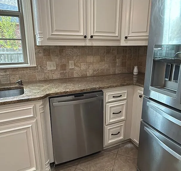 9572 Rochel Dr — Photo 77