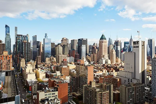 Rented by The Durst Organization | media 18