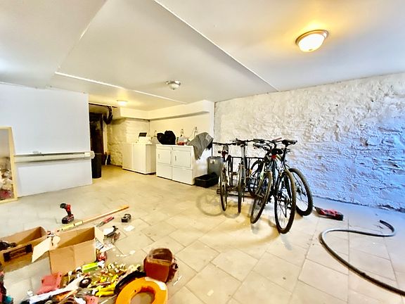 5th image of 724 Franklin Ave #1