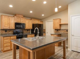 17237 Jacinto Rd, Bend, OR 97707