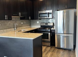 625 Deerfield Rd APT 207, Deerfield, IL 60015