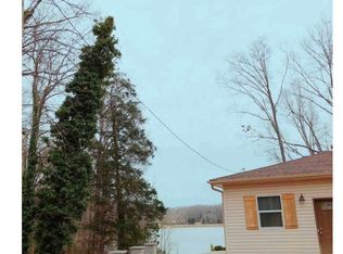 114 Springbrook Dr, Jackson, TN 38305