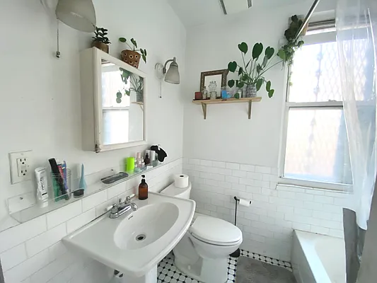 Rented by Corcoran | media 21