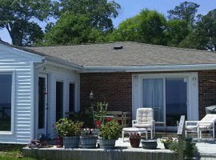 1078 Chesapeake Trl, White Stone, VA 22578
