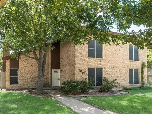209 N Saint Johns Dr, Richardson, TX 75081