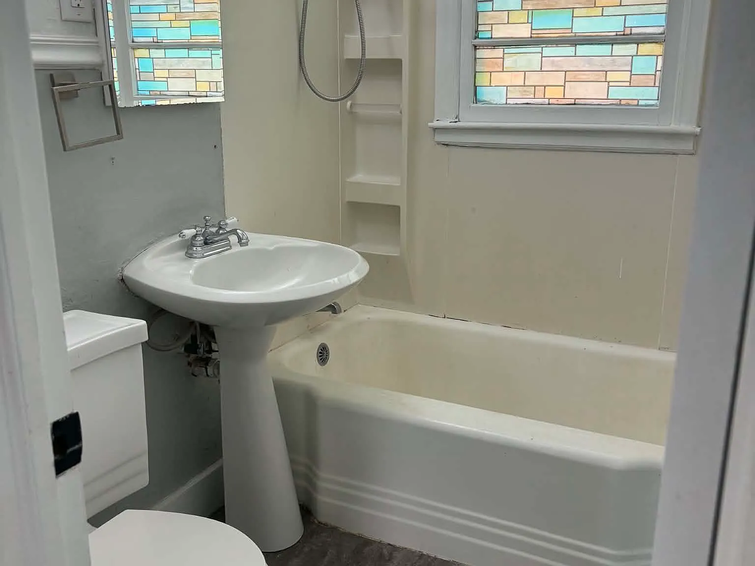 2 bed, 888 sqft, $1,100 — Photo 2