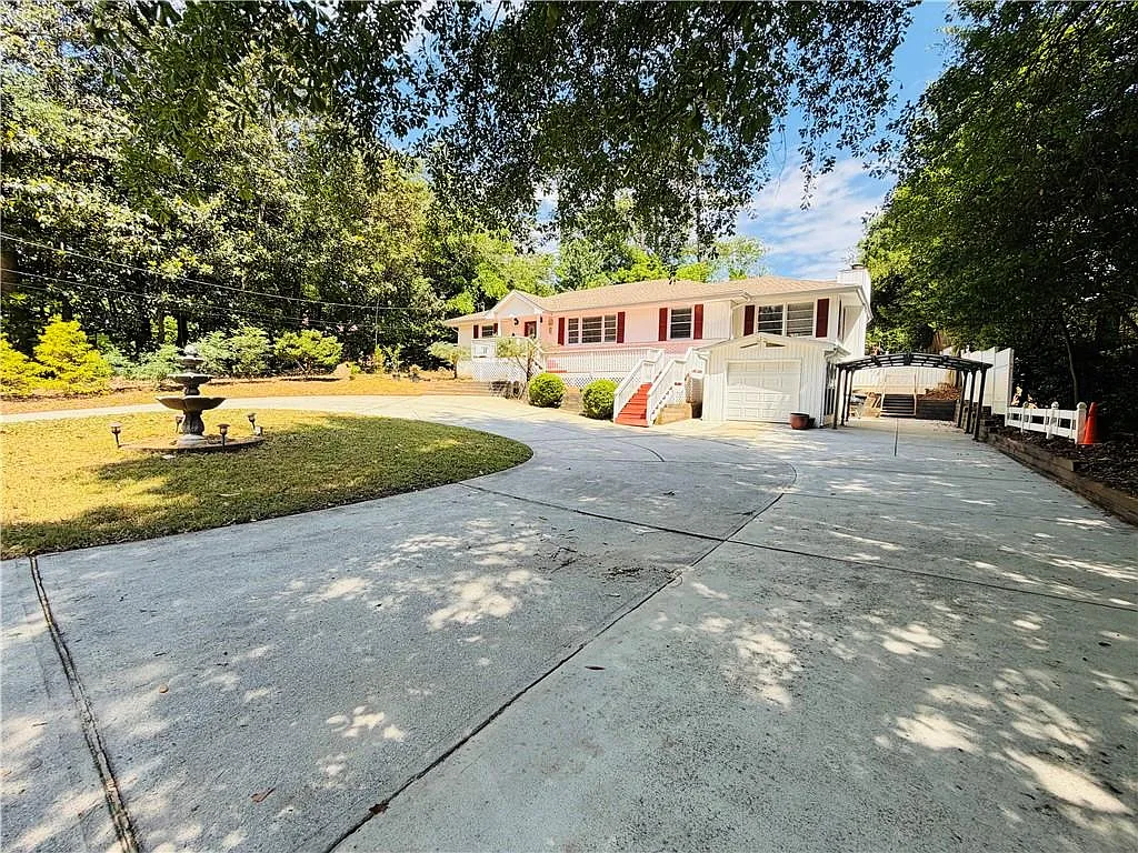 3 bed, 2.5 bath, 1953 sqft, $3,900 — Photo 3