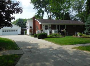 406 Coolidge Dr, Midland, MI