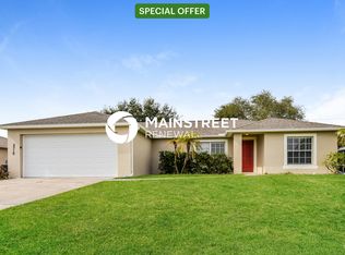 2716 SW 11th Ct, Cape Coral, FL 33914
