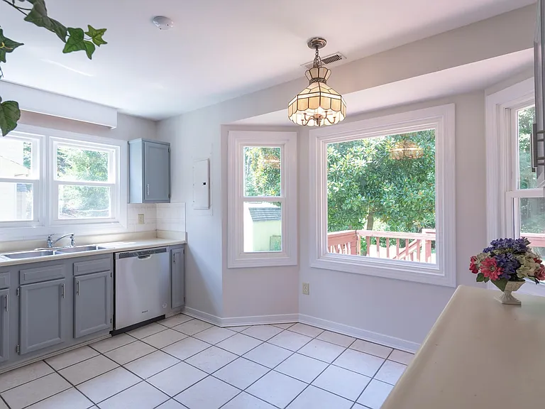 12922 Copperas Ln — Photo 6