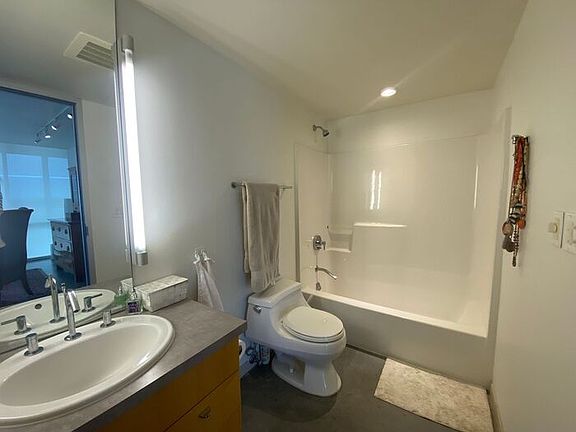 5th image of 221 E College St APT 709