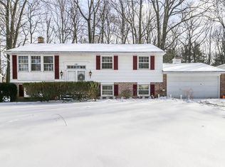 141 Heritage Cir, Rochester, NY 14615