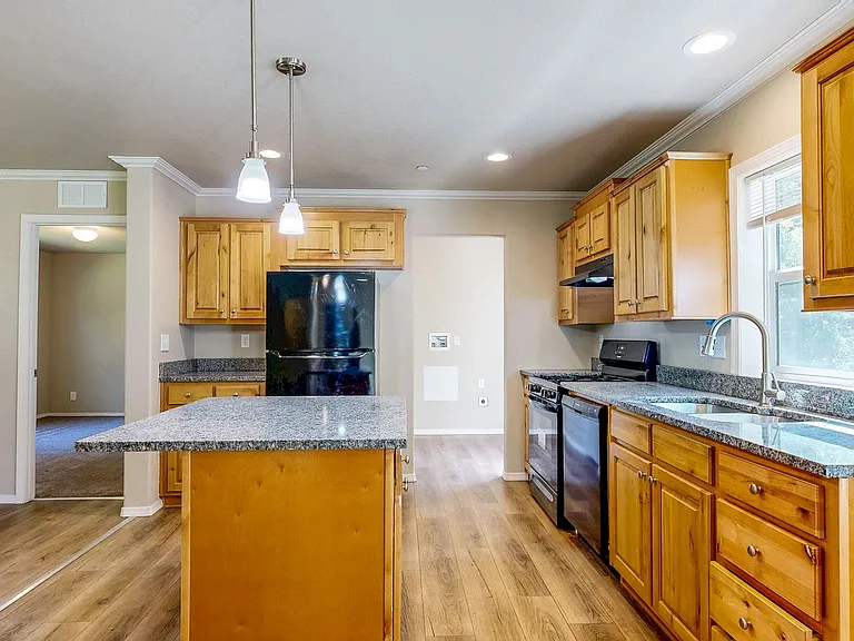 12800 Dunbar Rd — Photo 21