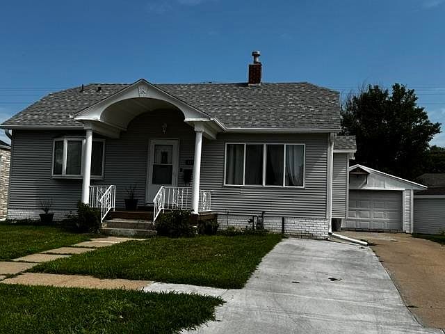 1st image of 1916 W 6th St