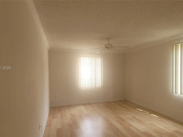 2961 NE 185th St #1607 — Photo 6