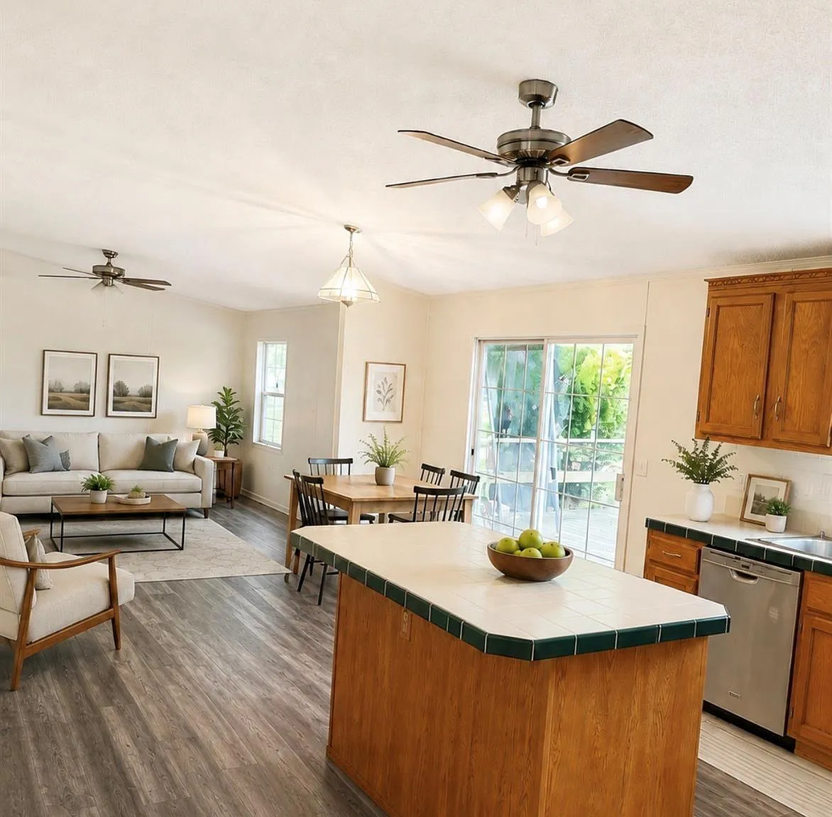 3 bed, 3.0 bath, 2400 sqft, $2,800 — Photo 3