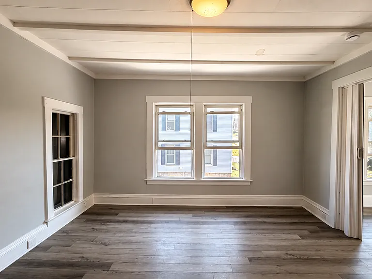 210 Center St — Photo 2