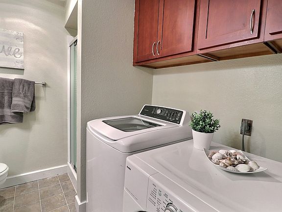 4th image of 20840 109th Ln SE