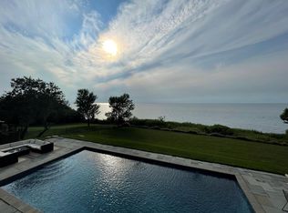 580 Lloyds Ln, Mattituck, NY 11952