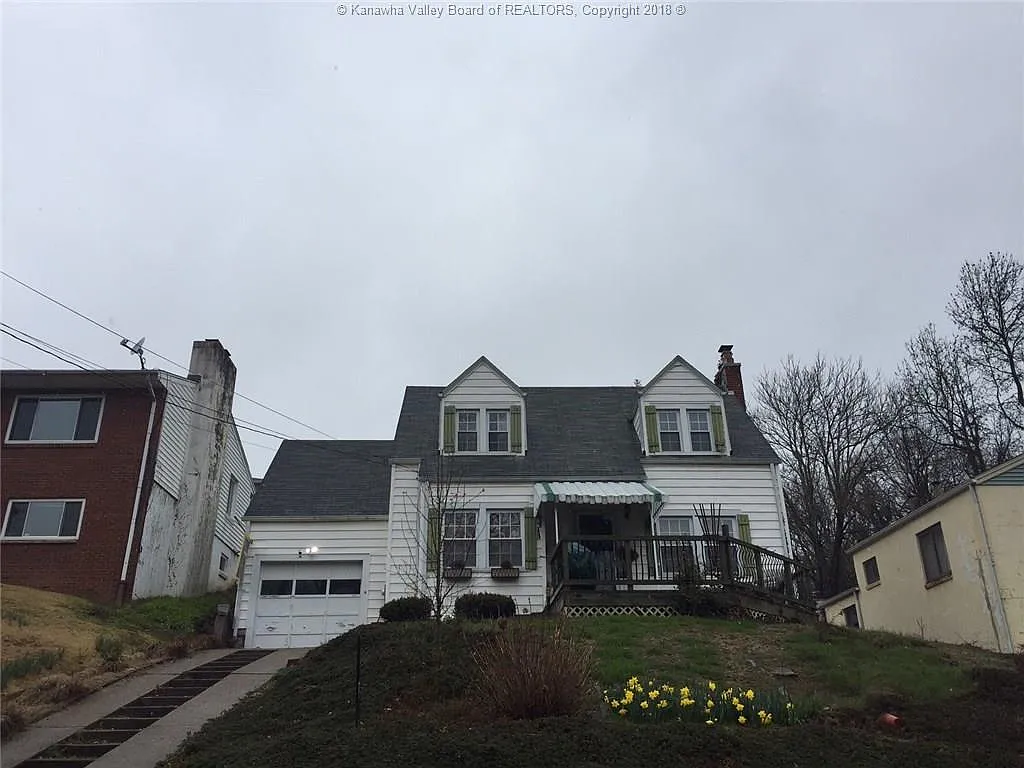 317 Monroe St photo 1