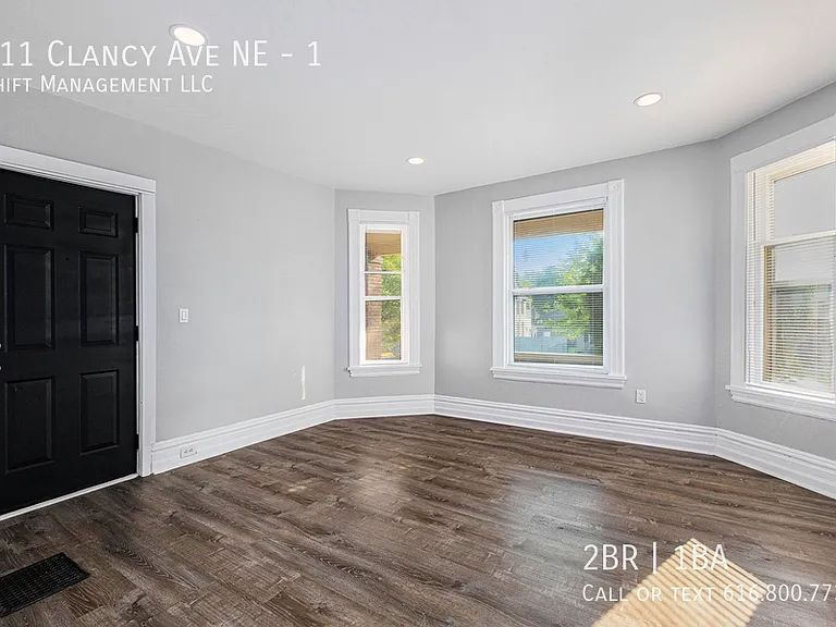 811 Clancy Ave NE #1 — Photo 9