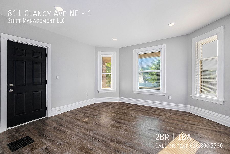 1st image of 811 Clancy Ave NE #1