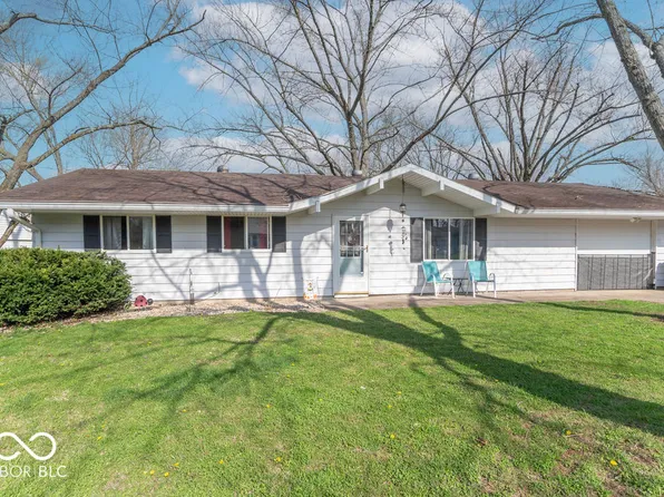 1204 Dusty Trl, Greenwood, IN 46142